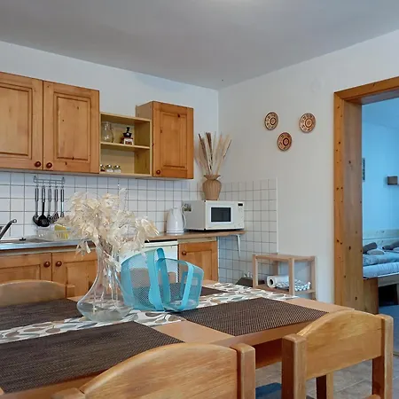Lubka Apartman *